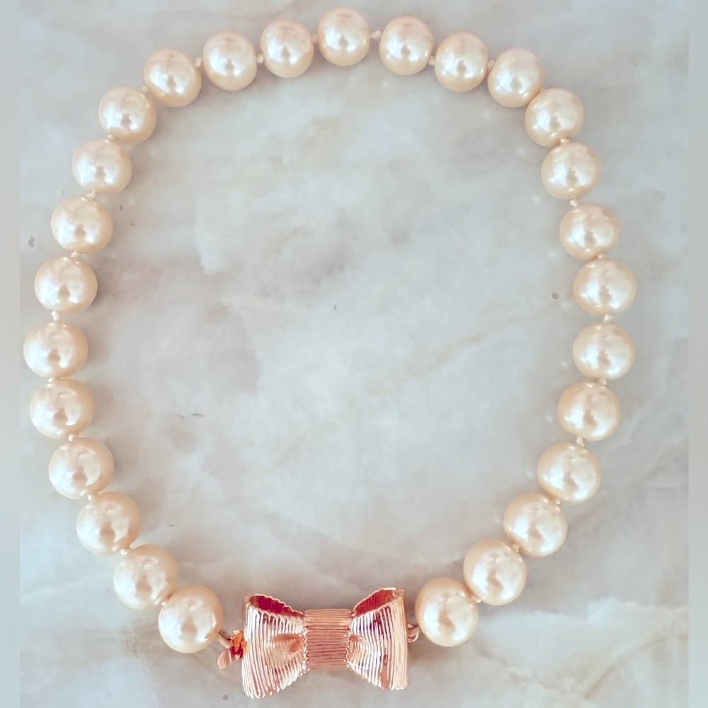Kate Spade All wrapped up in pearls rosegold necklace